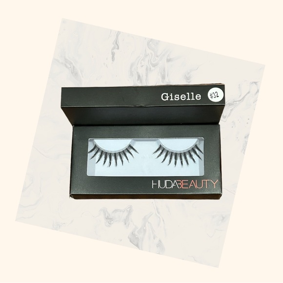 HUDA BEAUTY LASH BUNDLE! 3 Sets of Different Style GISELLE Lashes! - Picture 5 of 13